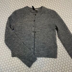 Elegant Gray Women's Cardigan